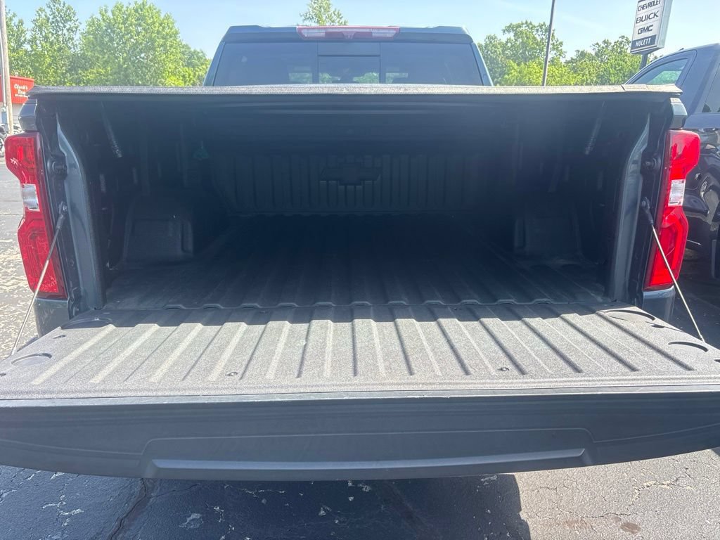 Used 2020 Chevrolet Silverado 1500 LTZ w/ LTZ Plus Package RWD image 11