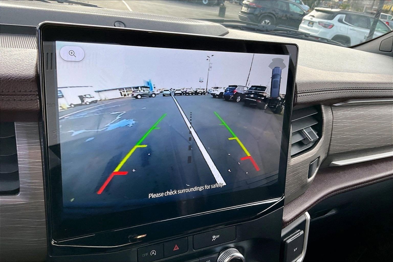 Used 2023 Ford Expedition Limited image 21