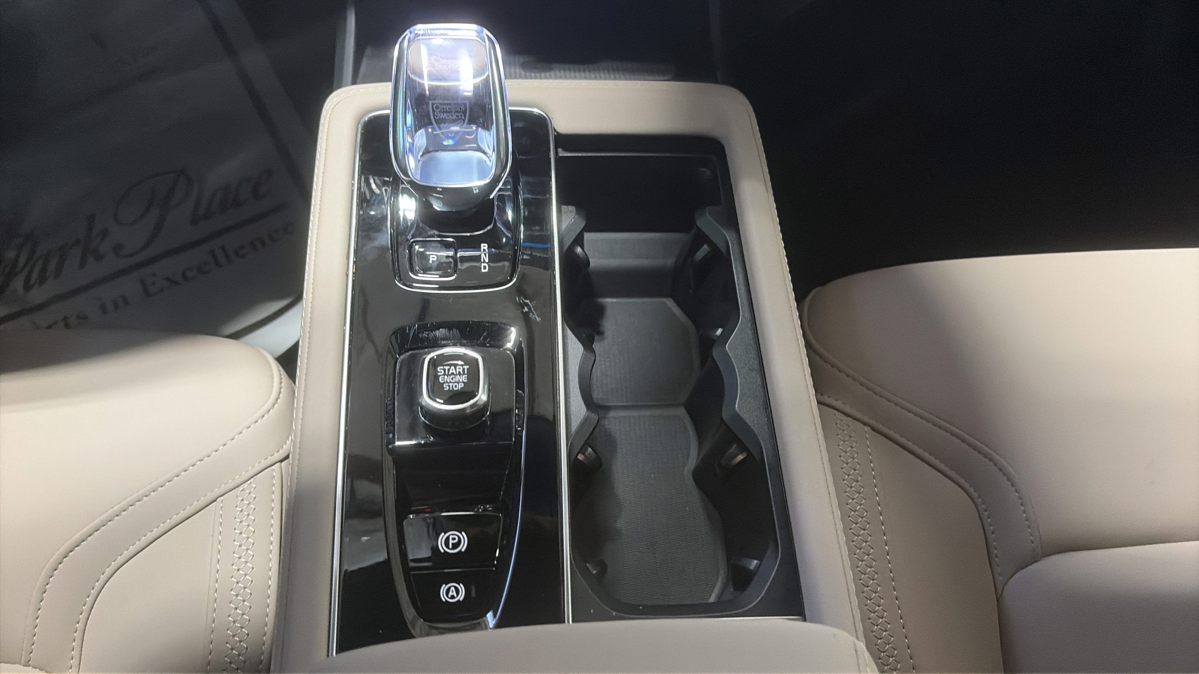 Certified 2026 Volvo XC90 B6 Plus w/ Protection Package Premier AWD/4WD image 19