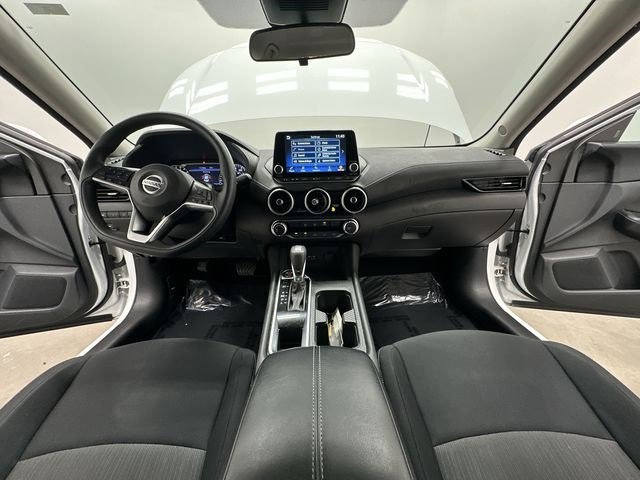 Used 2023 Nissan Sentra SV image 19