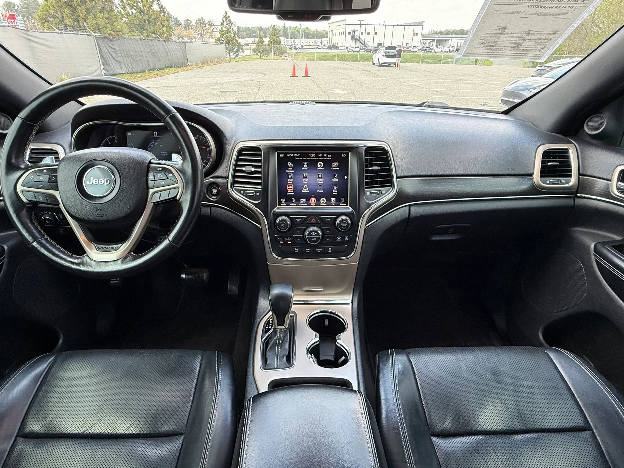 Used 2016 Jeep Grand Cherokee Limited w/ Luxury Group II RWD image 3