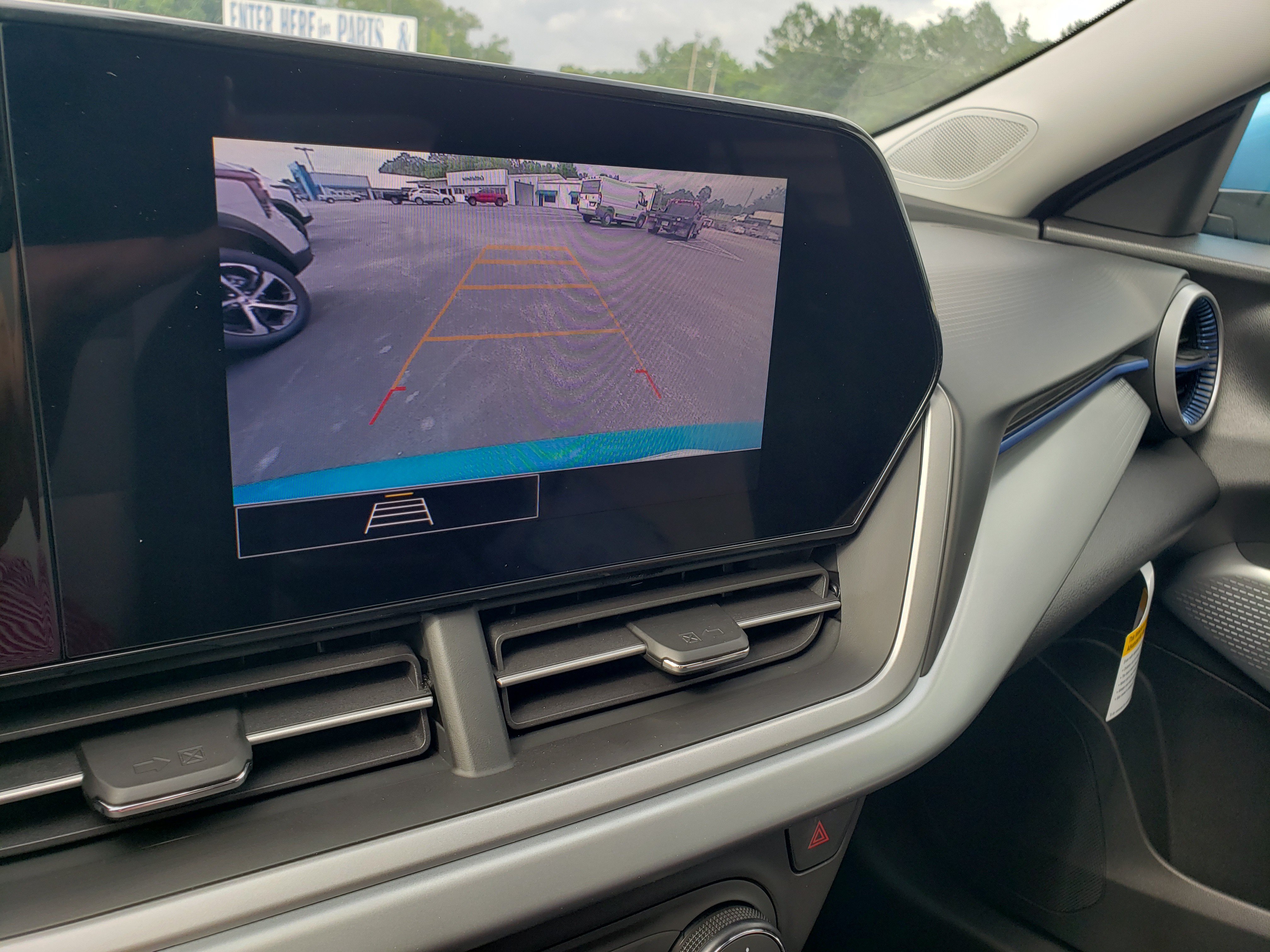 New 2026 Chevrolet Trax LS w/ LS Convenience Package FWD image 36
