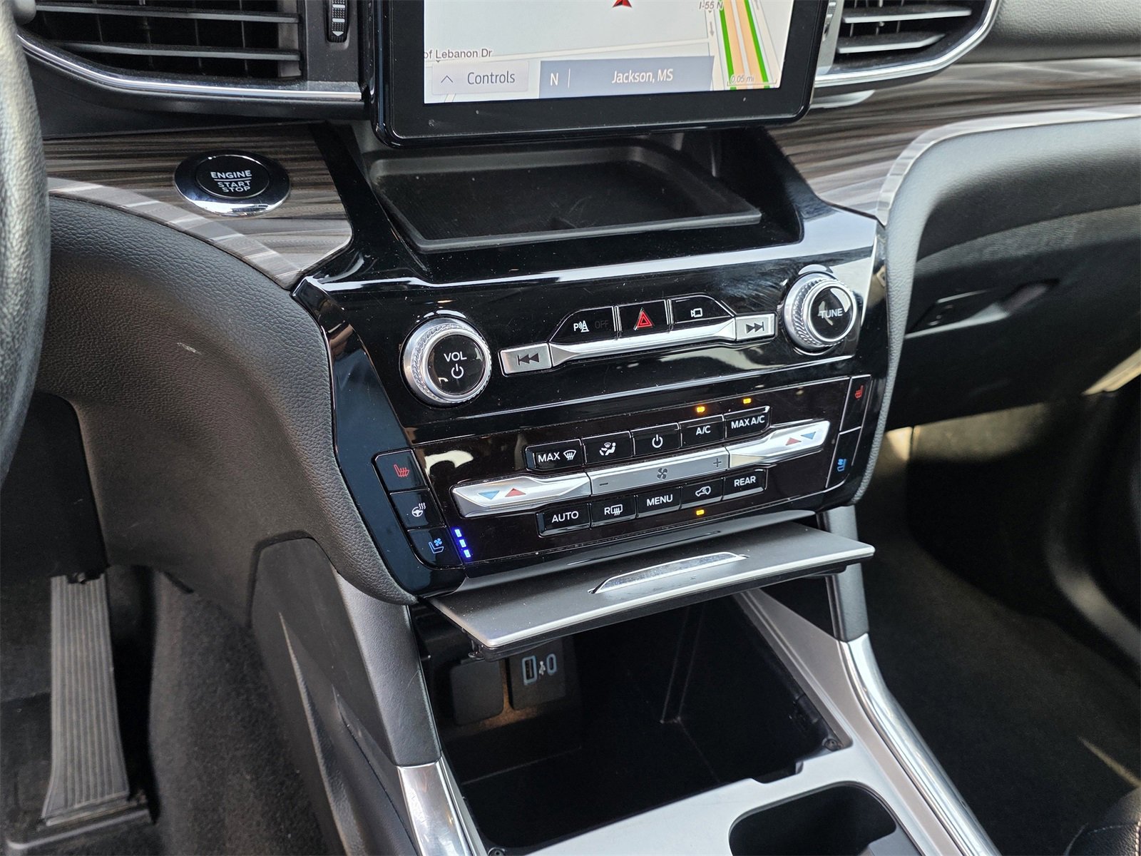 Used 2023 Ford Explorer Limited w/ Equipment Group 301A image 43