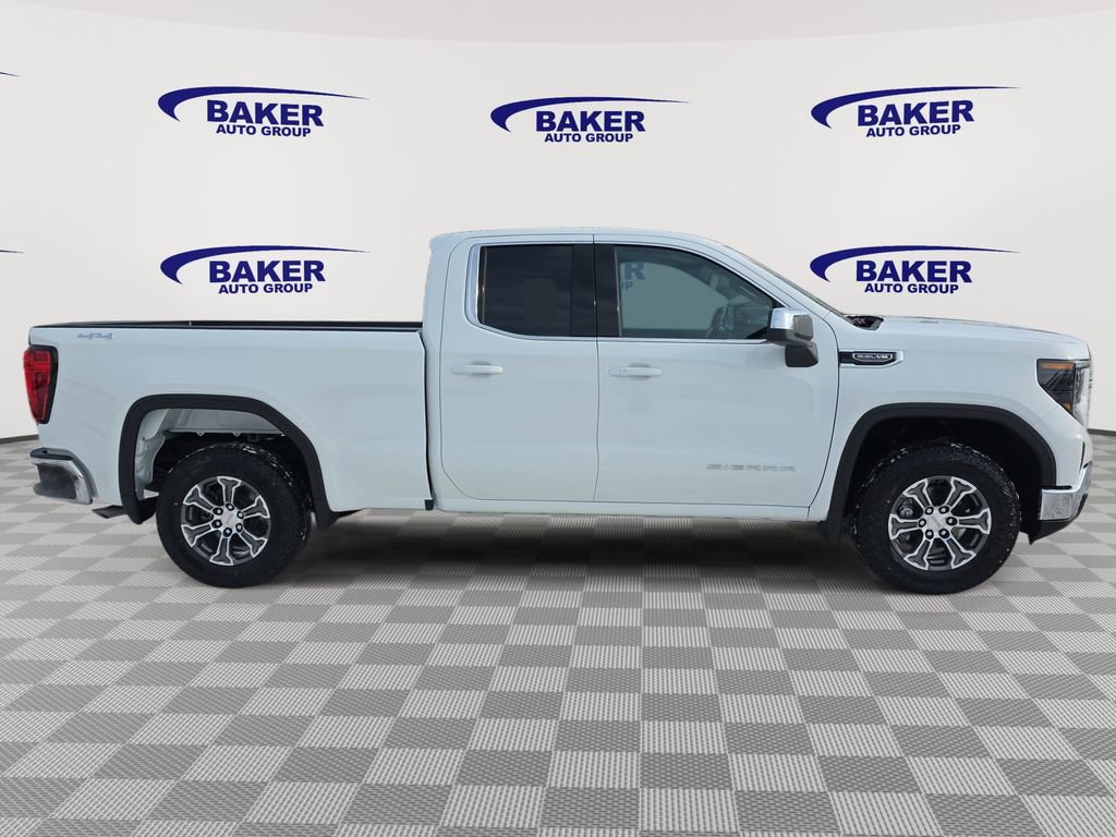 New 2026 GMC Sierra 1500 SLE image 4