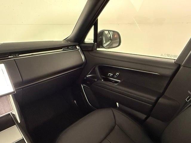 Used 2024 Land Rover Range Rover SE AWD/4WD image 18