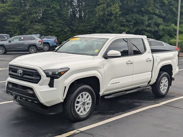 Used 2025 Toyota Tacoma SR5 RWD image 3