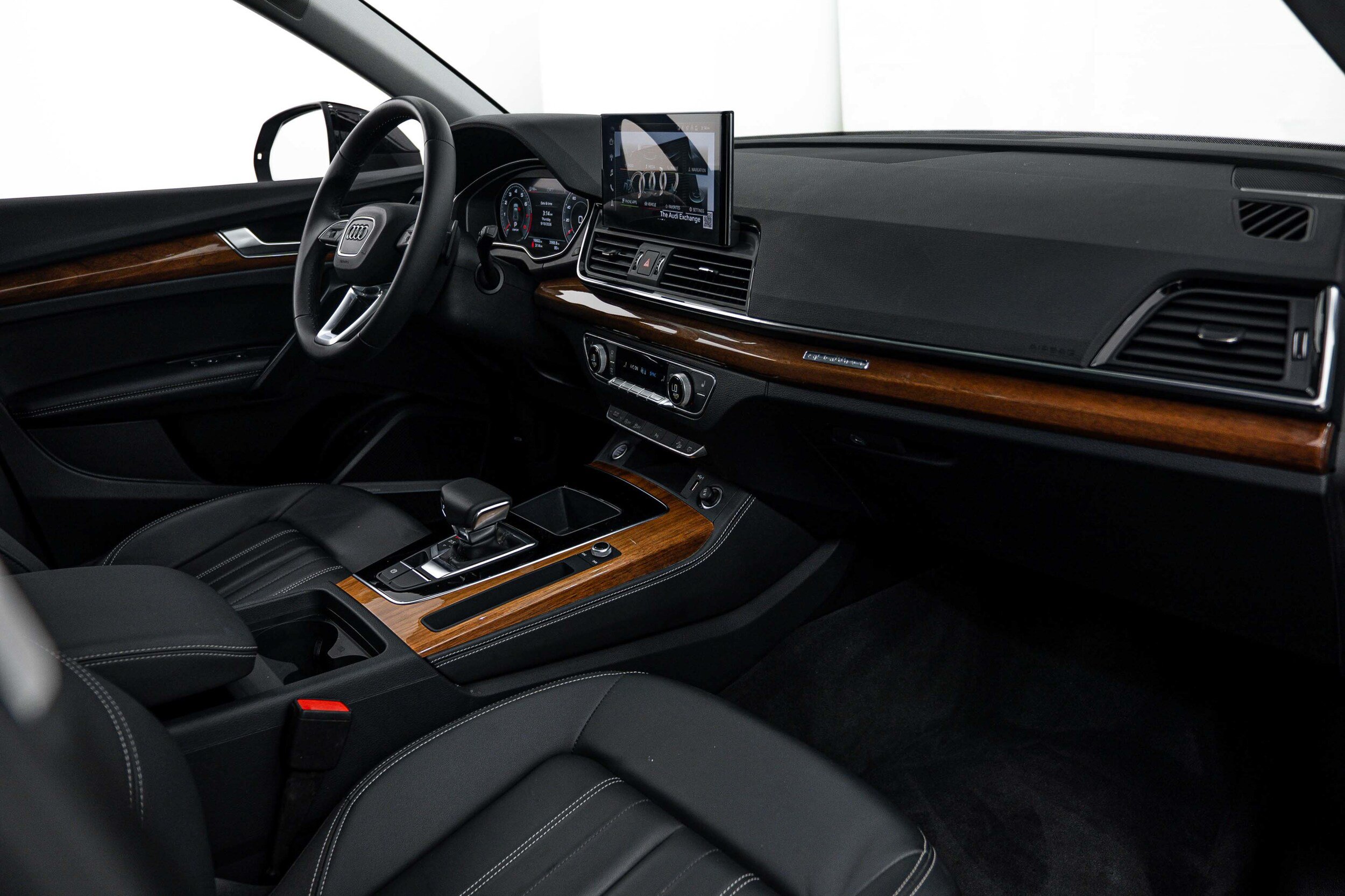 Certified 2023 Audi Q5 2.0T Premium Plus w/ Premium Plus Package AWD/4WD image 13