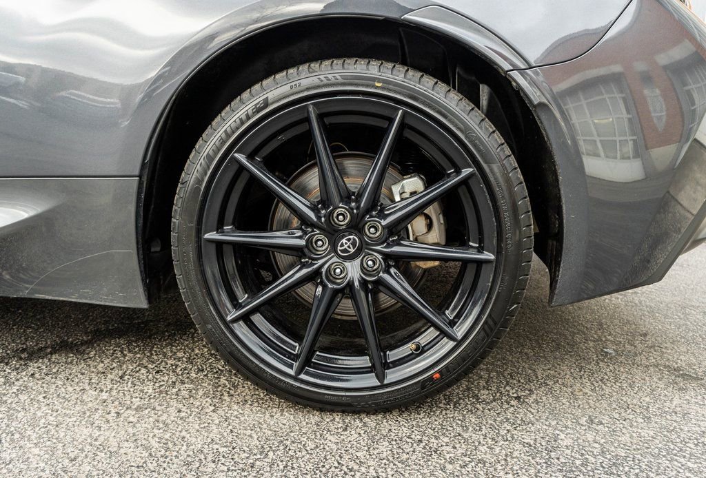 Used 2023 Toyota GR86 Premium w/ ALL Weather Mat Package (TMS) image 32