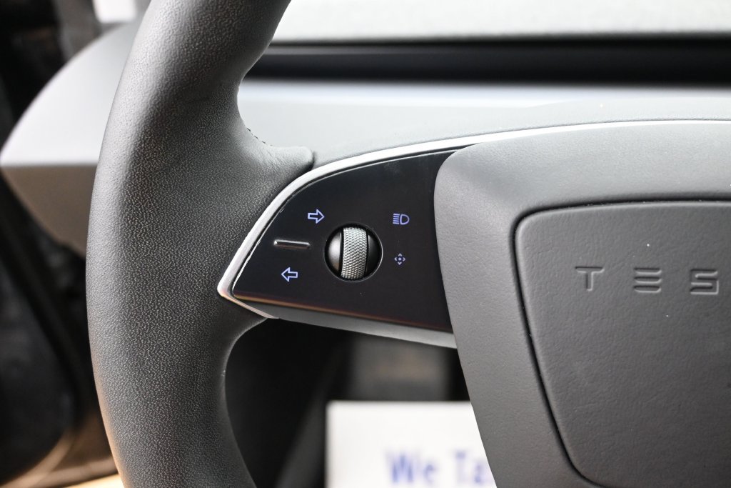 Used 2024 Tesla Model 3 Standard Range RWD image 7