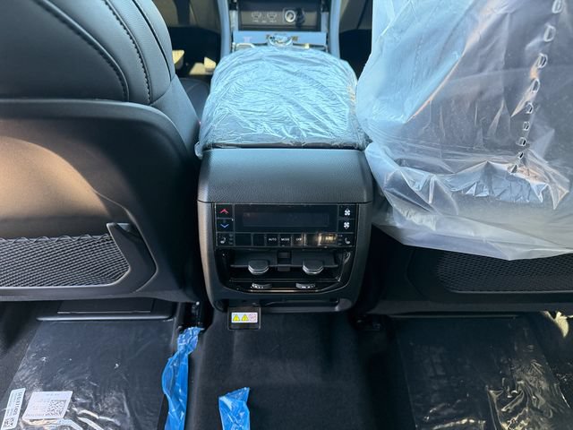 New 2026 Jeep Grand Cherokee L Limited w/ Limited Altitude Package AWD/4WD image 26