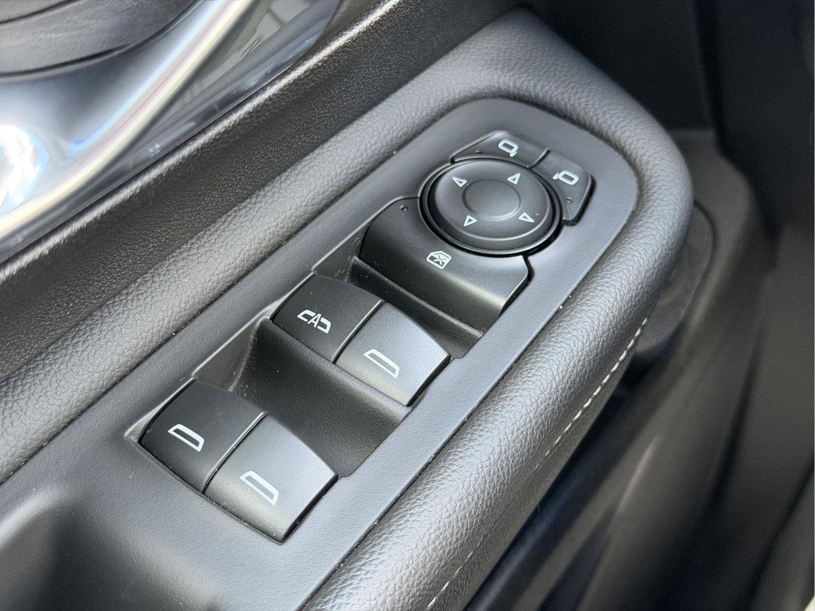 Used 2024 GMC Terrain SLT w/ Elevation Edition AWD/4WD image 36