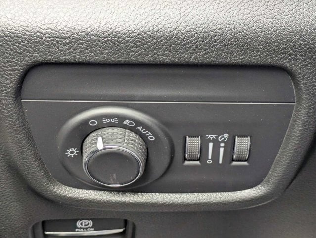 New 2026 Jeep Grand Cherokee L Laredo RWD image 25