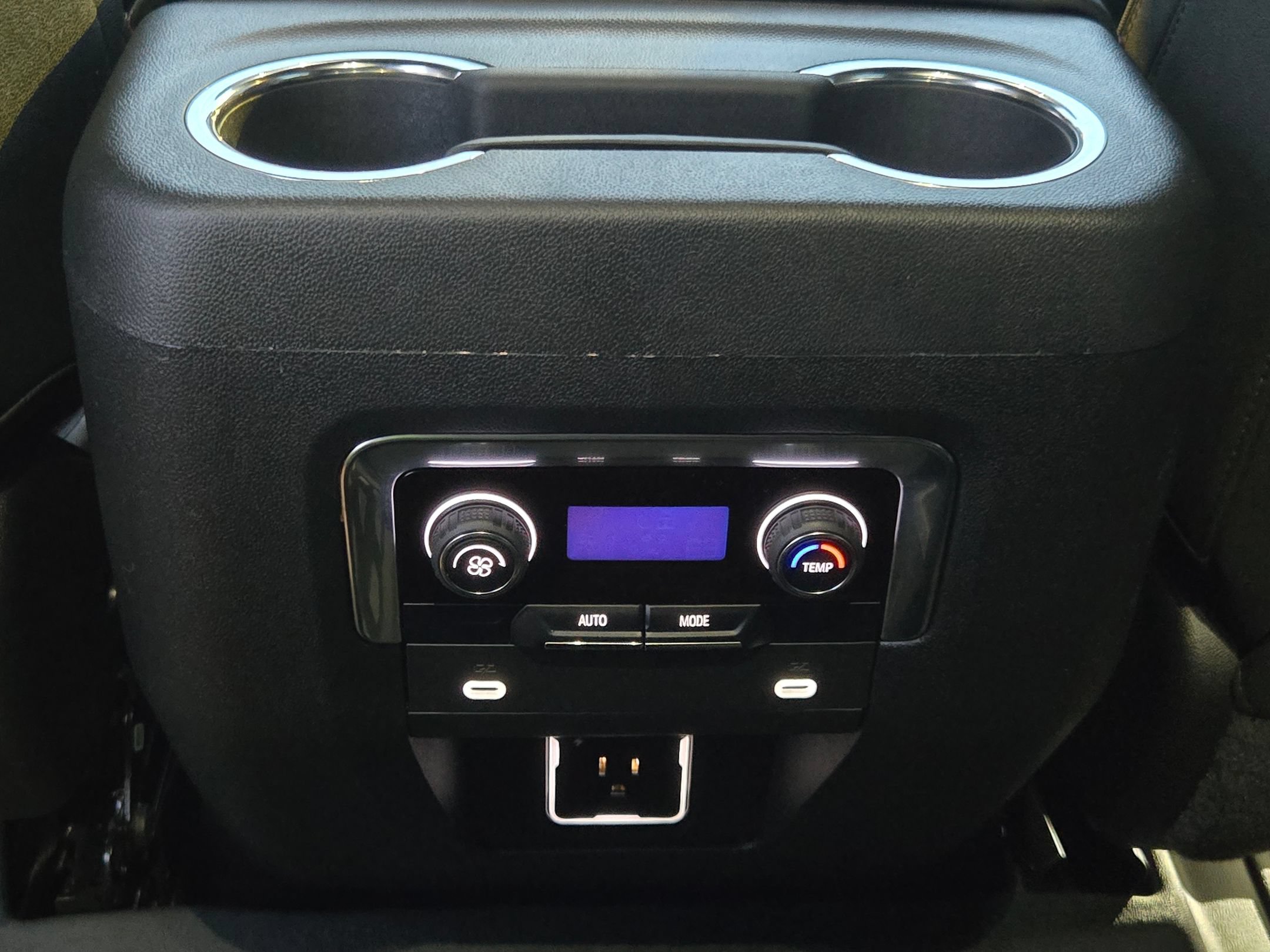 Used 2024 Chevrolet Tahoe RST AWD/4WD image 35