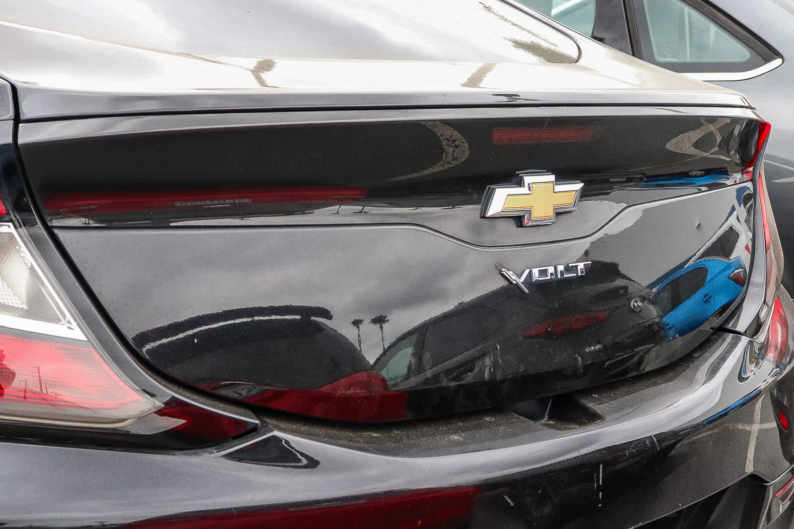 Used 2016 Chevrolet Volt LT w/ Comfort Package FWD image 12