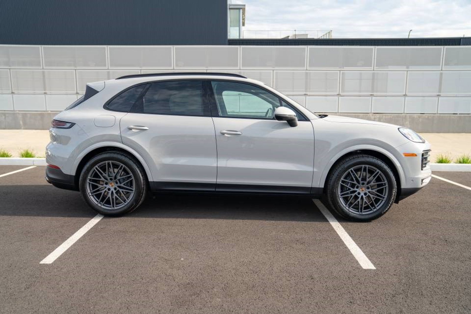 New 2026 Porsche Cayenne AWD/4WD image 8