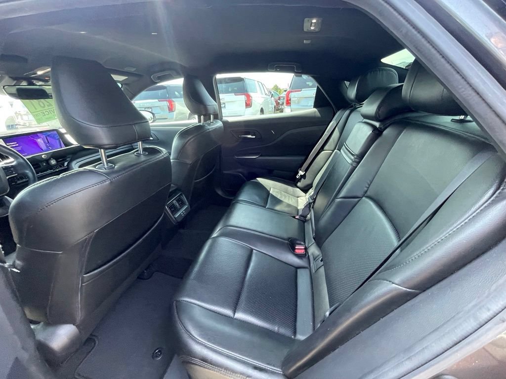 Used 2023 Toyota Crown AWD/4WD image 23