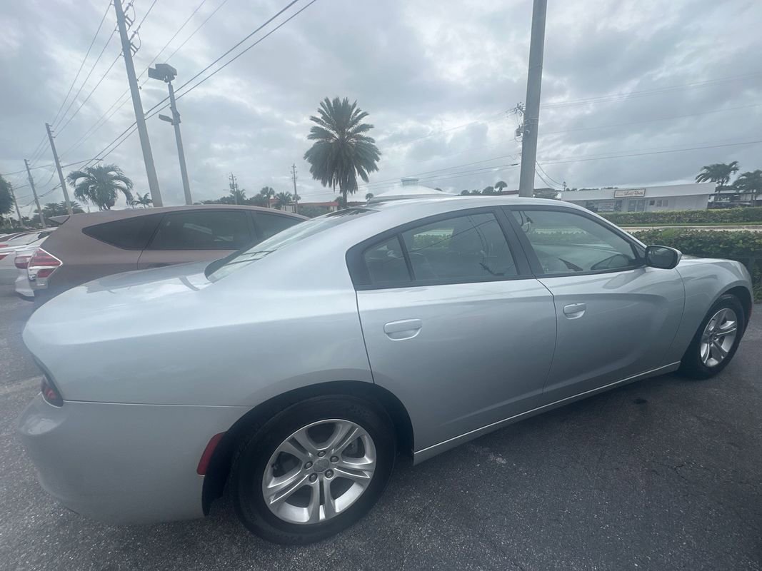 Used 2021 Dodge Charger SXT w/ Leather Interior Group image 7