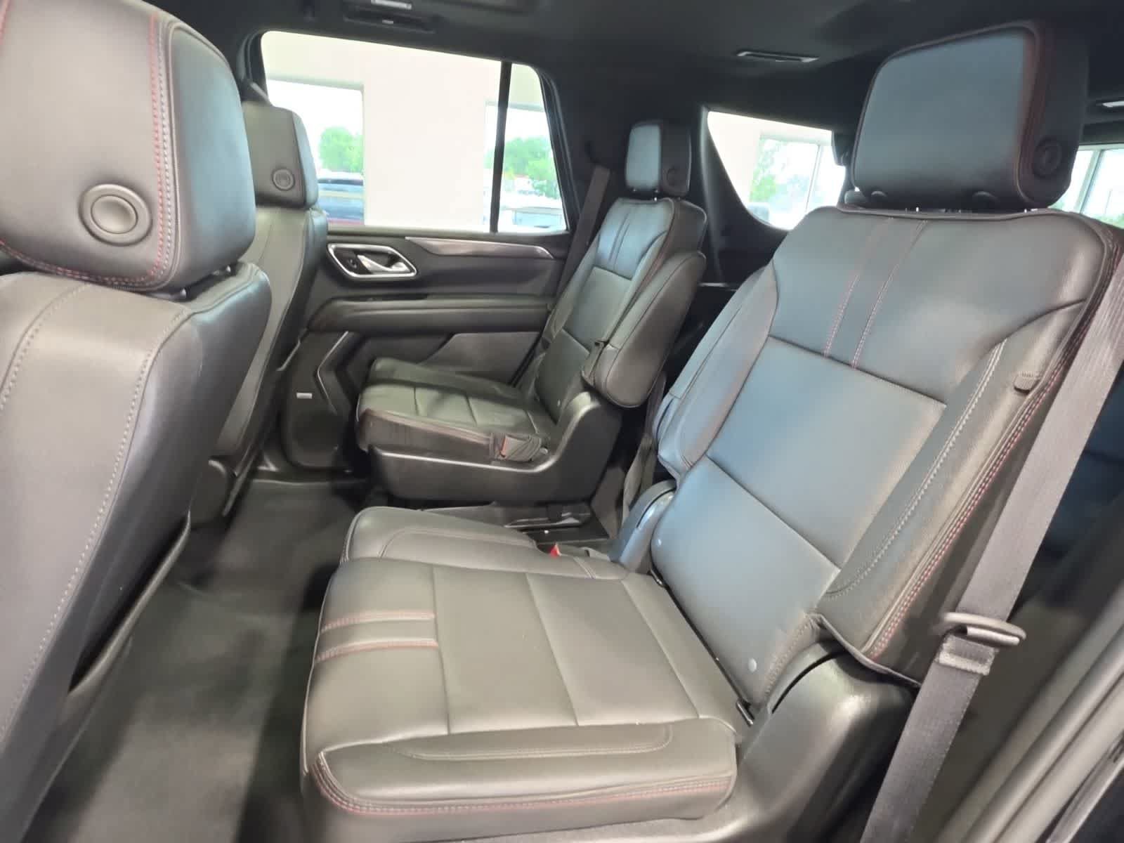 Used 2022 Chevrolet Tahoe RST w/ Luxury Package AWD/4WD image 35