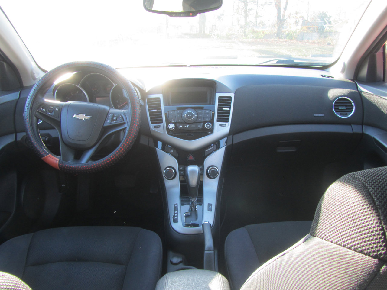 Used 2015 Chevrolet Cruze LT image 12