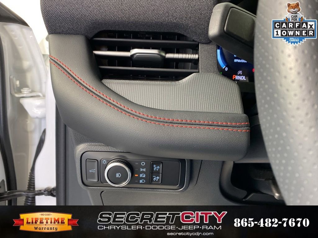 Used 2025 Ford Explorer ST-Line image 14