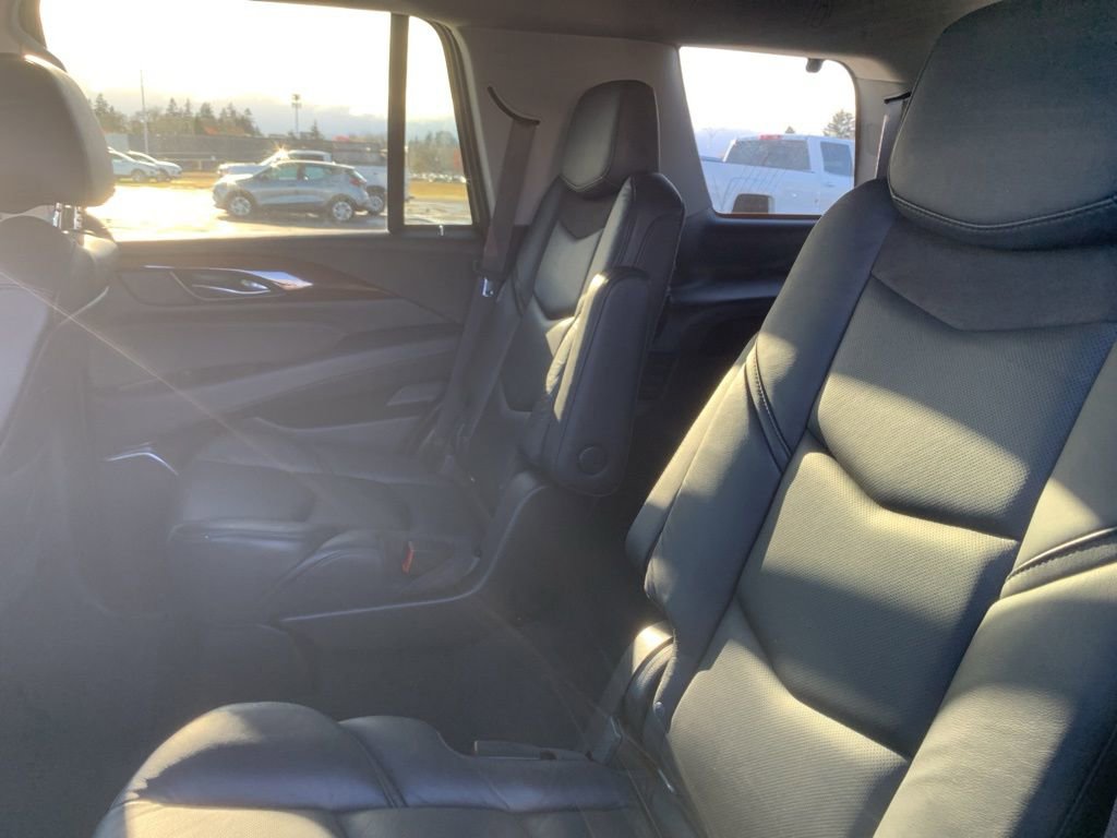 Used 2019 Cadillac Escalade Luxury image 22