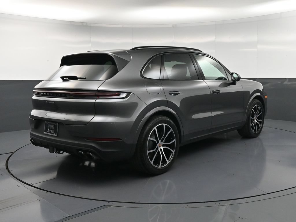 Certified 2026 Porsche Cayenne AWD/4WD image 8