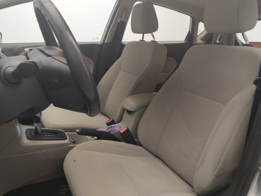 Used 2016 Ford Fiesta SE image 17