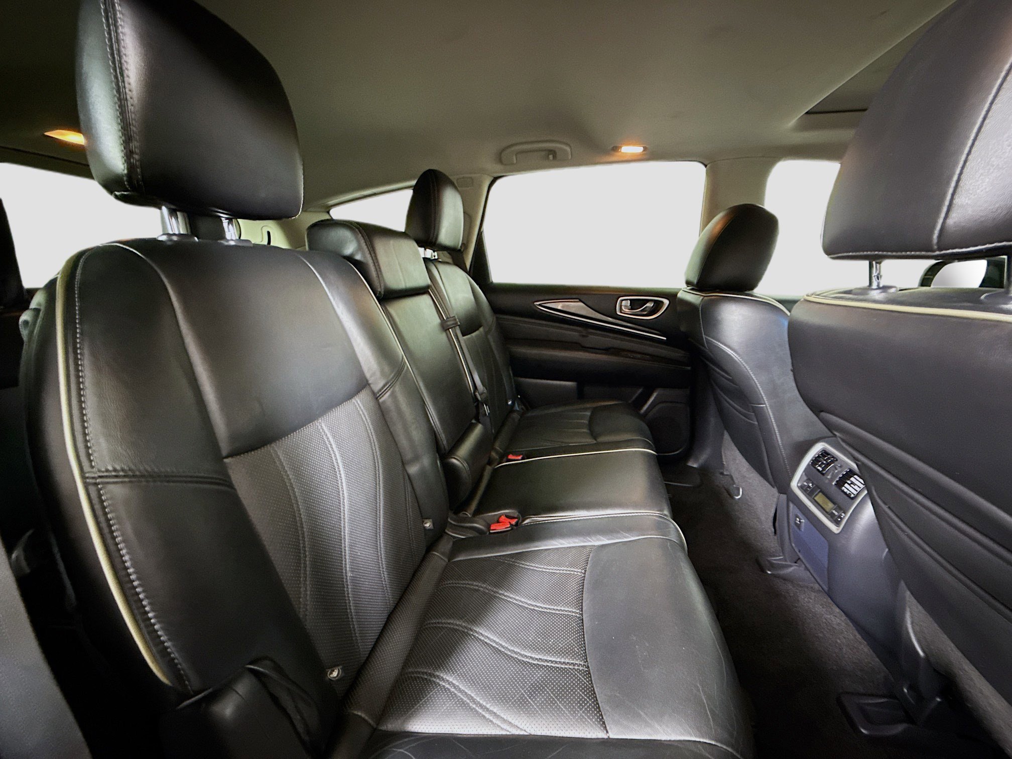 Used 2016 INFINITI QX60 FWD w/ Premium Plus Package image 27