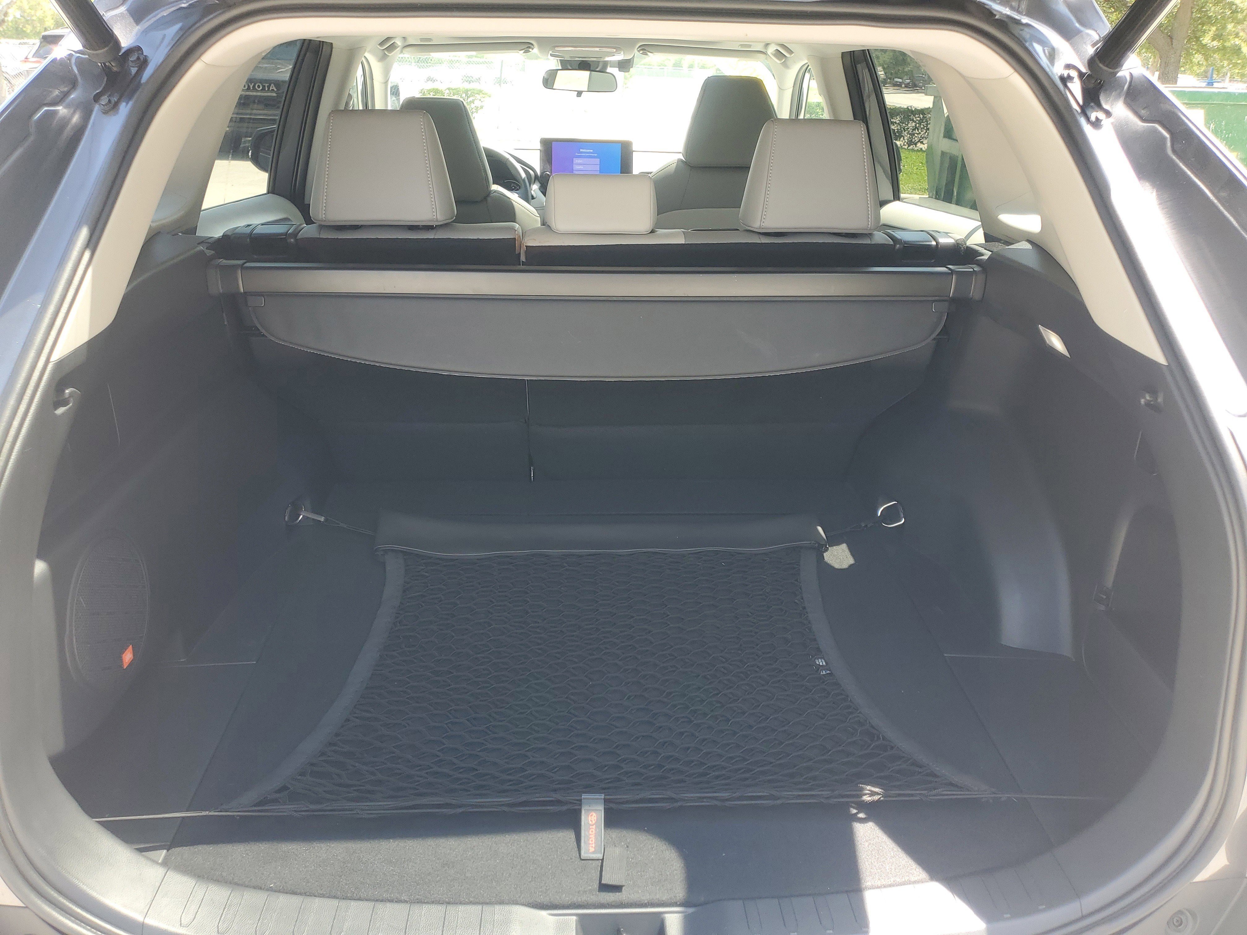 Used 2023 Toyota RAV4 XLE Premium FWD image 9