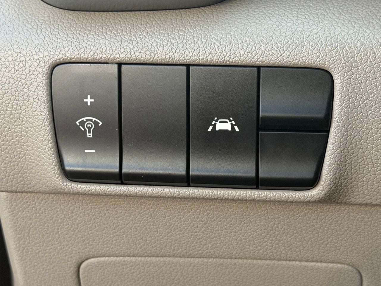 Used 2020 Kia Sportage LX AWD/4WD image 17