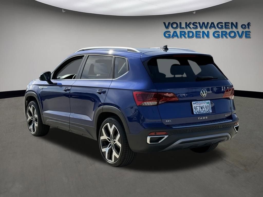 Used 2023 Volkswagen Taos SEL image 5