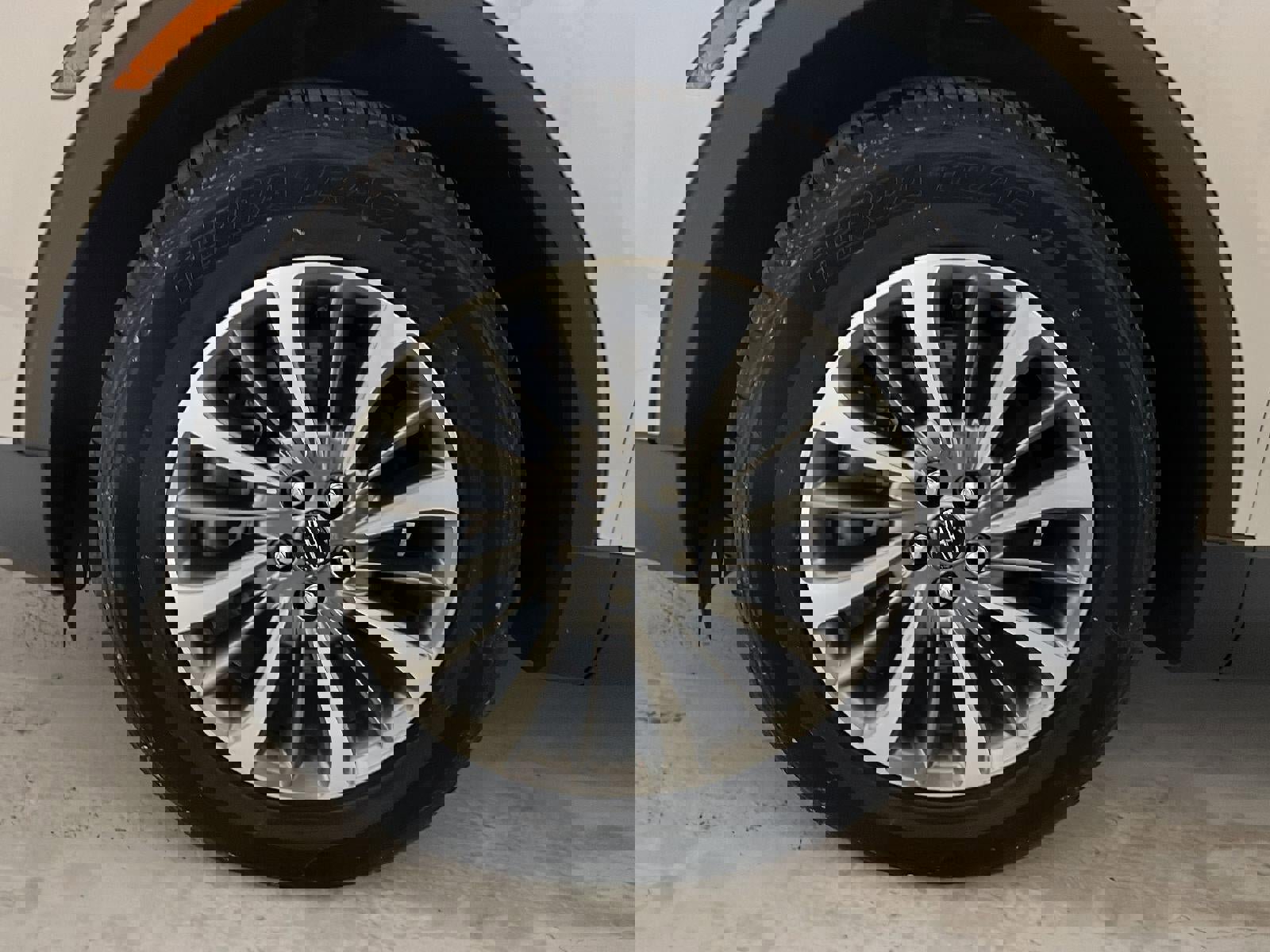 Used 2020 Lincoln Nautilus Standard w/ Equipment Group 101A image 29