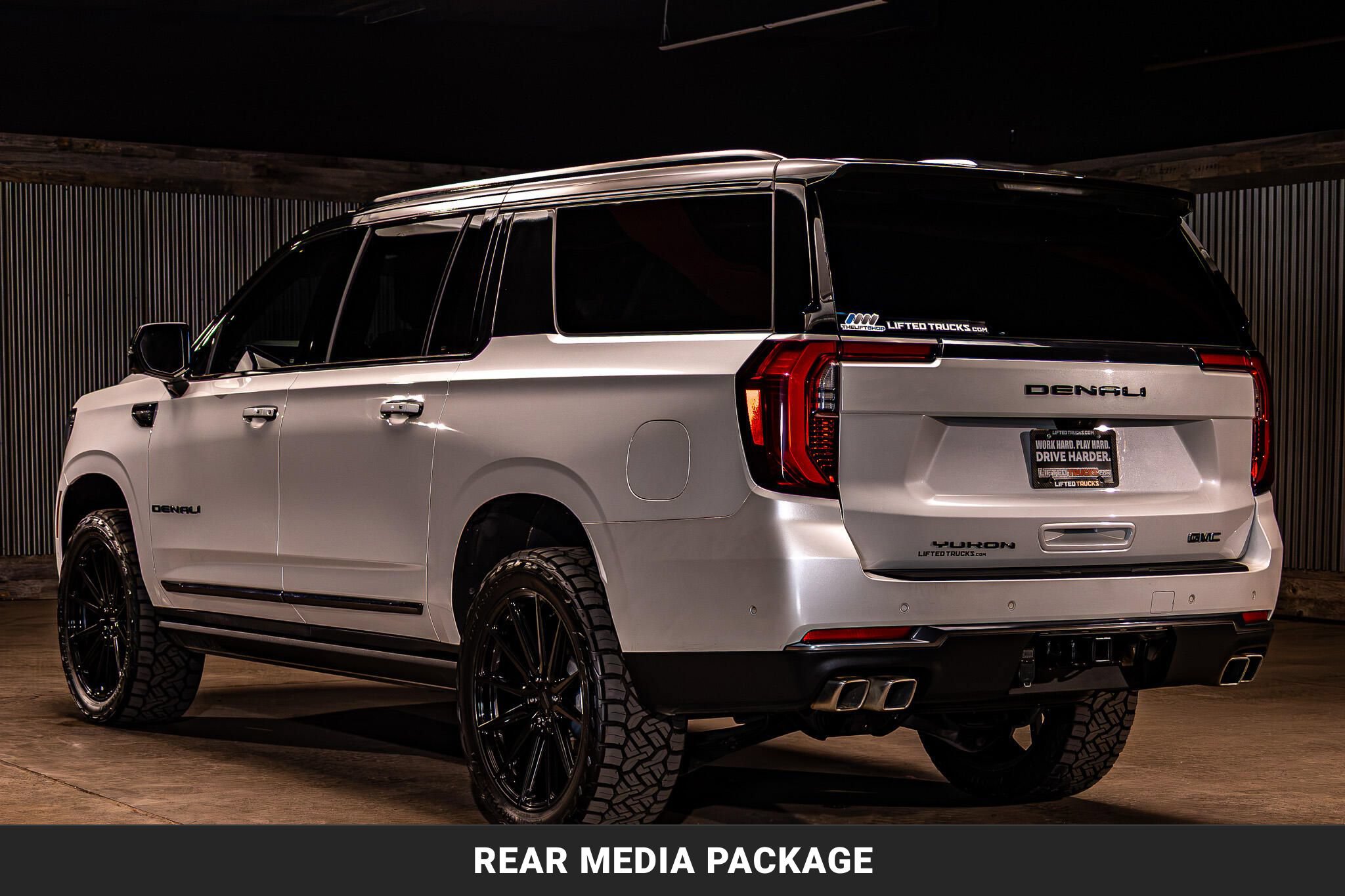 Used 2025 GMC Yukon XL Denali Ultimate AWD/4WD image 7