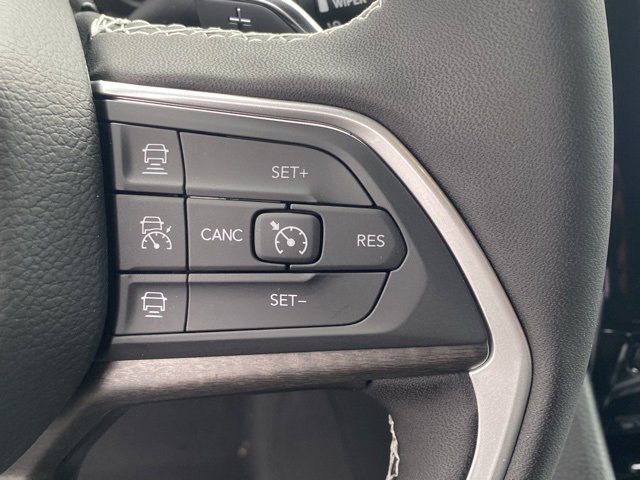 New 2025 Jeep Grand Cherokee Limited image 19