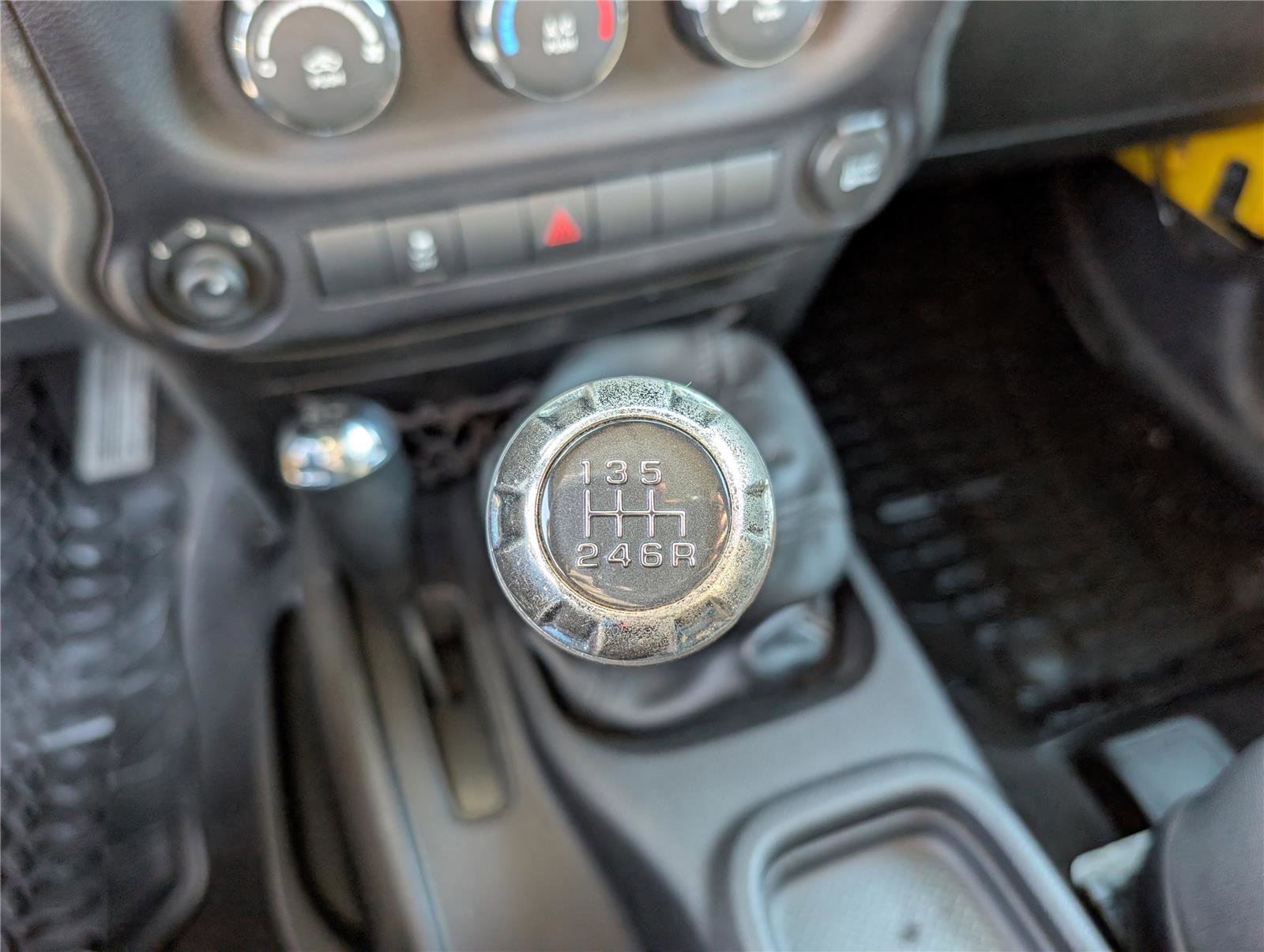 Used 2015 Jeep Wrangler Sport image 21