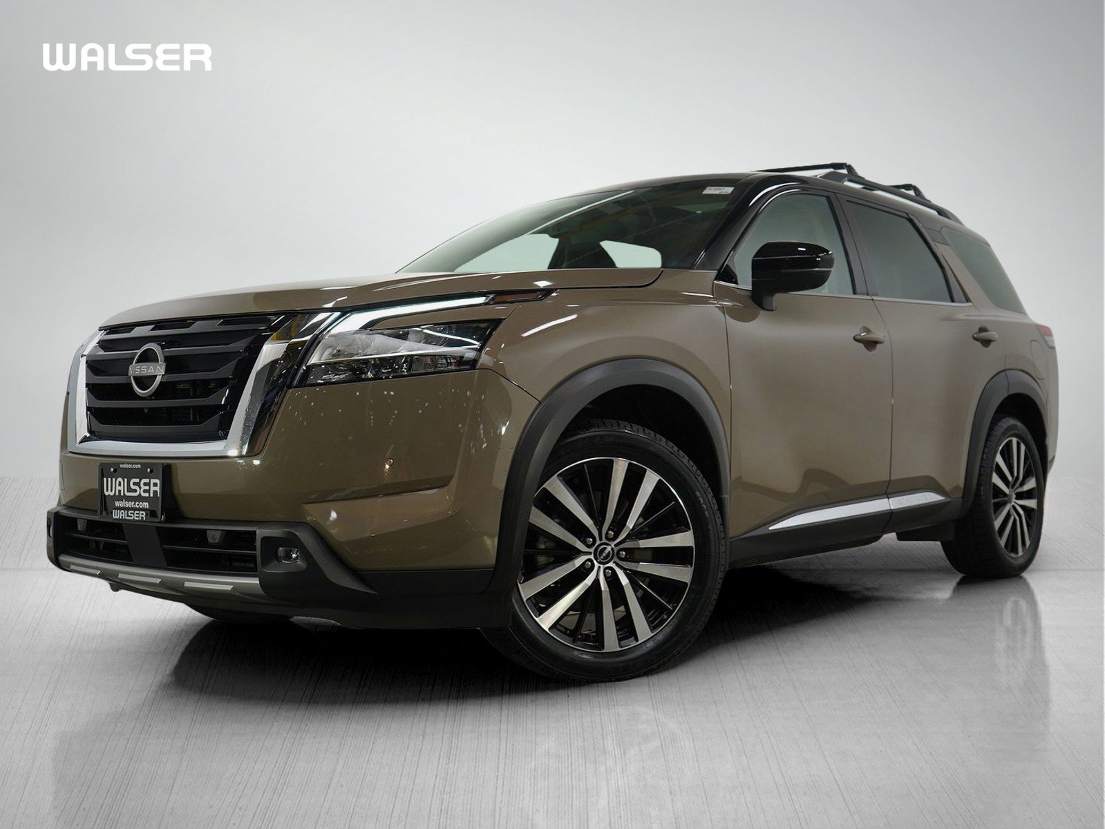 Used 2023 Nissan Pathfinder Platinum w/ Lighting Package (N92)