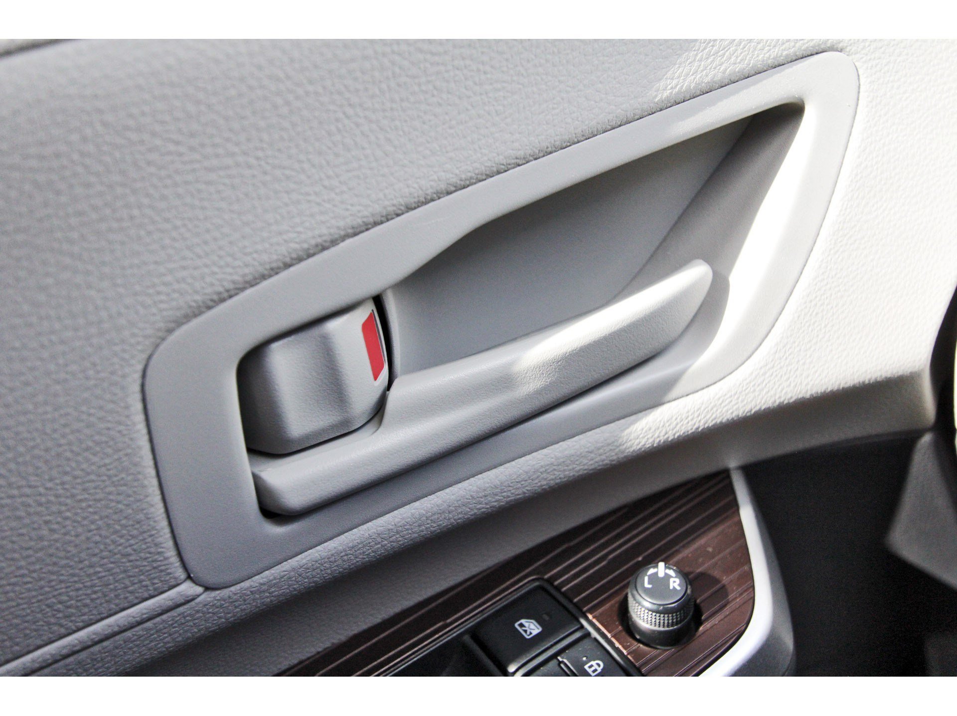 Used 2022 Toyota Sienna LE FWD image 23