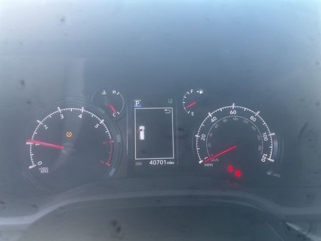 Used 2024 Toyota 4Runner SR5 AWD/4WD image 11