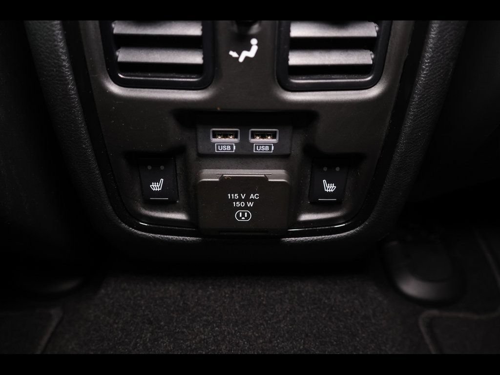 Used 2025 Dodge Durango GT AWD/4WD image 32