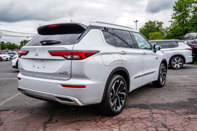 New 2025 Mitsubishi Outlander SEL image 5