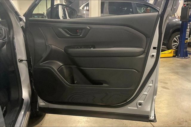 Used 2025 Subaru Forester Premium image 24