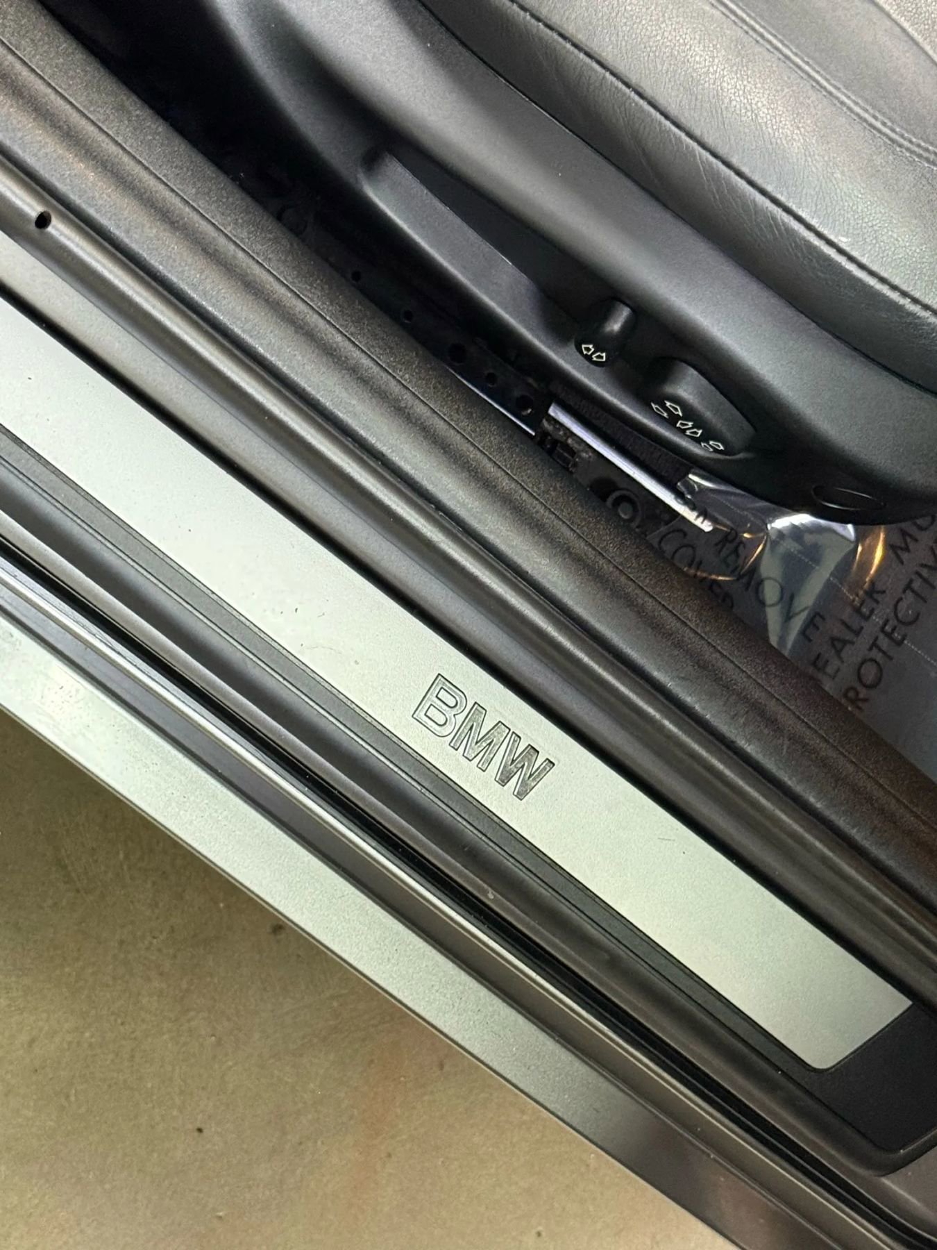 Used 2005 BMW Z4 2.5i image 19