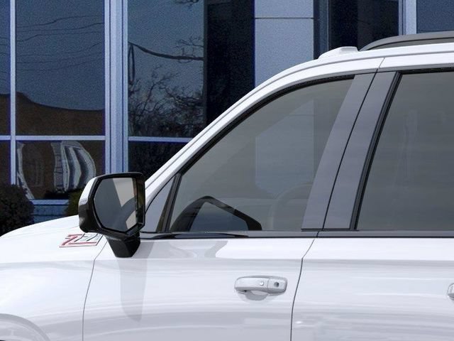 New 2026 Chevrolet Suburban Z71 w/ Comfort Package AWD/4WD image 12