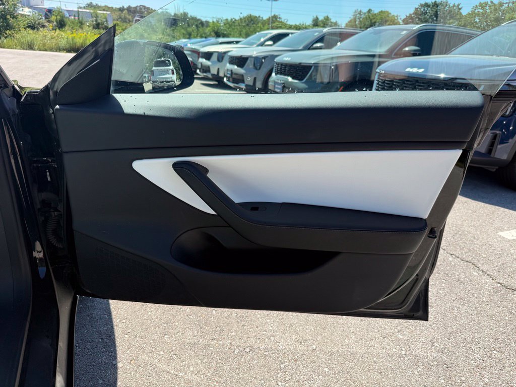Used 2021 Tesla Model 3 Standard Range Plus RWD image 15