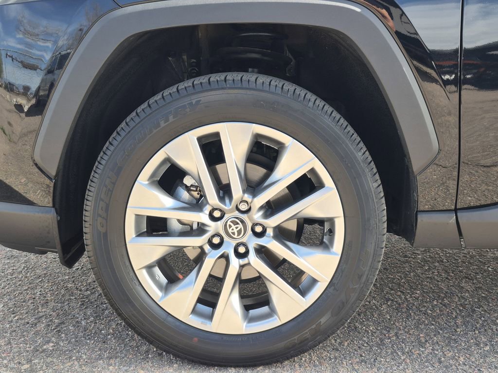 Used 2024 Toyota RAV4 XLE Premium AWD/4WD image 19