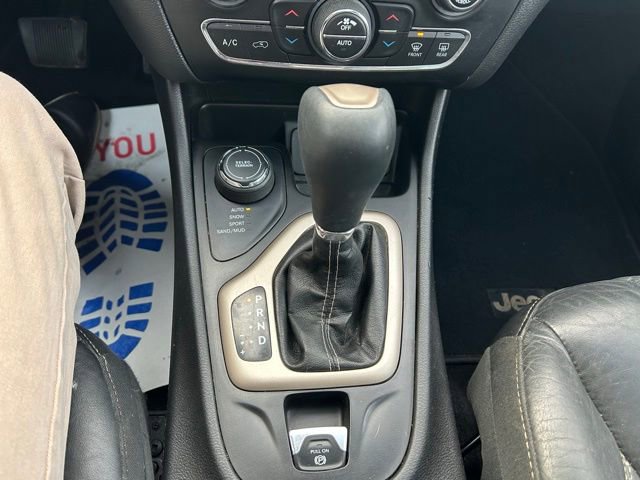 Used 2018 Jeep Cherokee Limited image 24