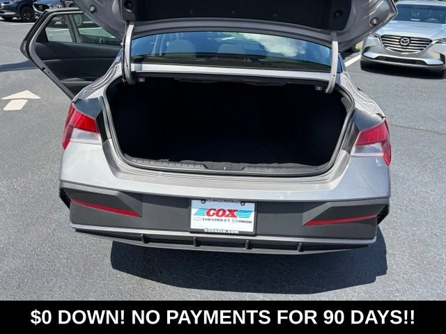 Used 2024 Hyundai Elantra SEL FWD image 16