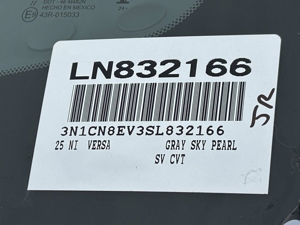 Used 2025 Nissan Versa SV w/ Trunk Package image 30