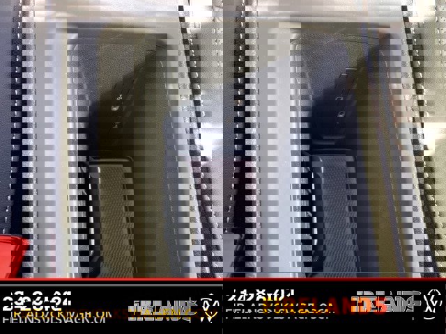 New 2025 Volkswagen Tiguan SE image 39