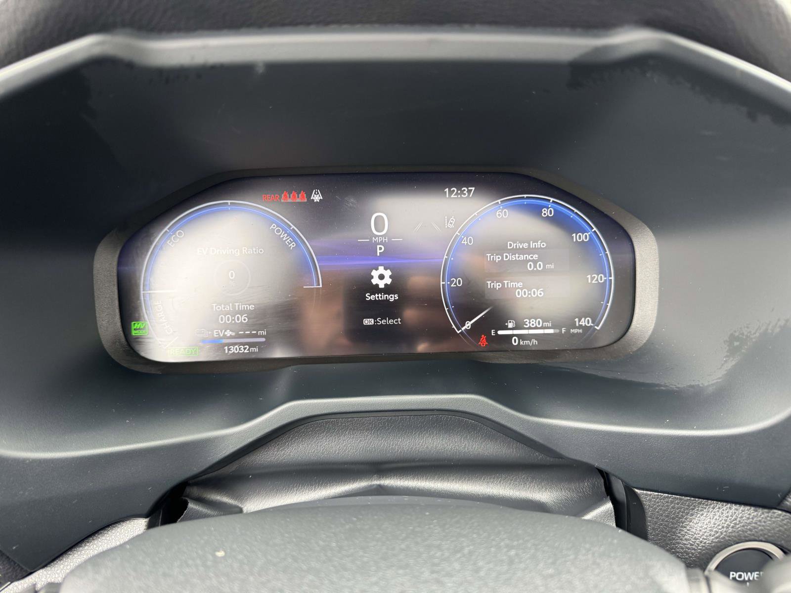 Used 2024 Toyota RAV4 XSE w/ Premium Package image 32